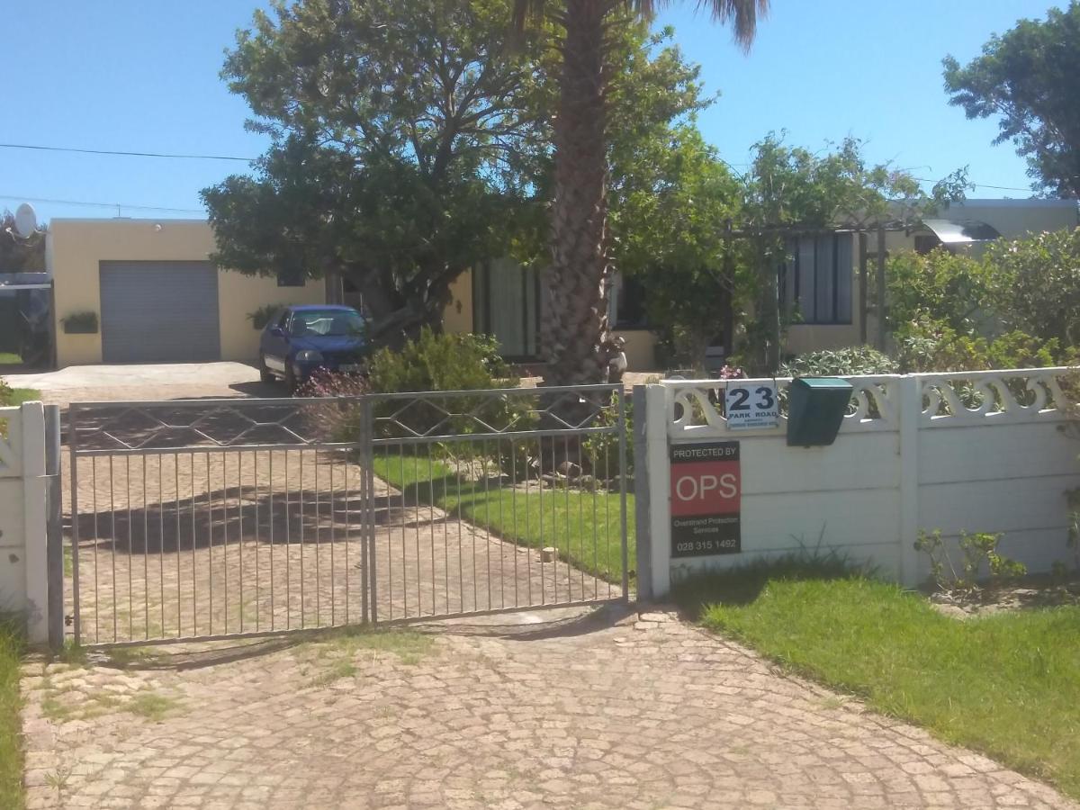 Fisherhaven Guest House Hermanus Exterior photo